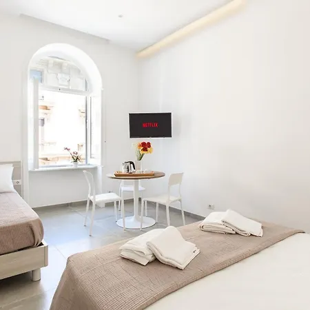 Lux Caracciolo Couette-café Naples