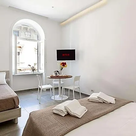 Lux Caracciolo 4* Neapel