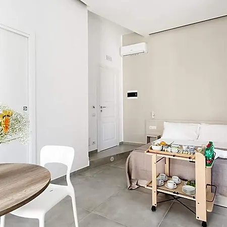 Alojamento de Acomodação e Pequeno-almoço Lux Caracciolo Nápoles