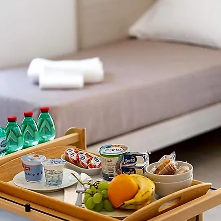 Alojamento de Acomodação e Pequeno-almoço Lux Caracciolo