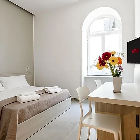 Lux Caracciolo 4*