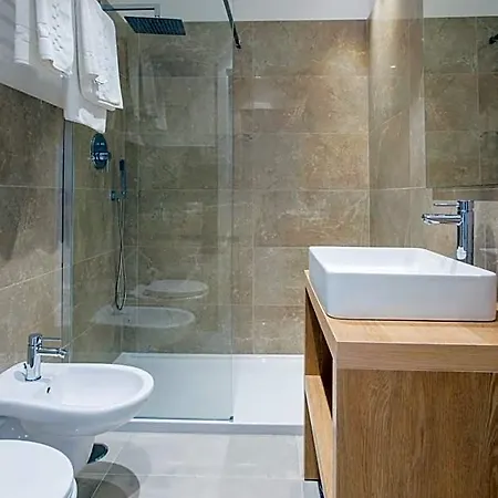 Alojamento de Acomodação e Pequeno-almoço Lux Caracciolo Nápoles