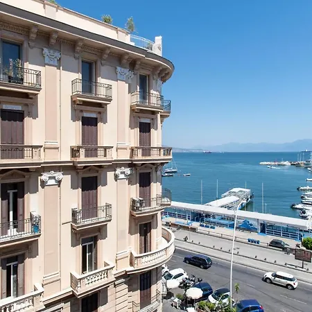 Lux Caracciolo 4*