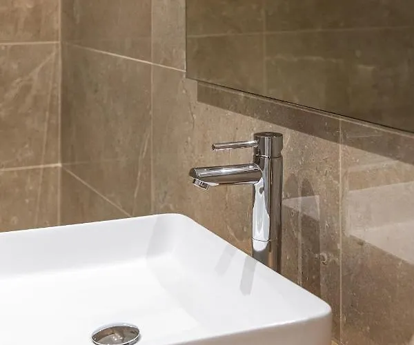 Lux Caracciolo 4* Napoli