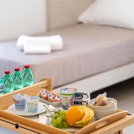 Alojamento de Acomodação e Pequeno-almoço Lux Caracciolo