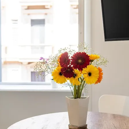 Alojamento de Acomodação e Pequeno-almoço Lux Caracciolo 4*